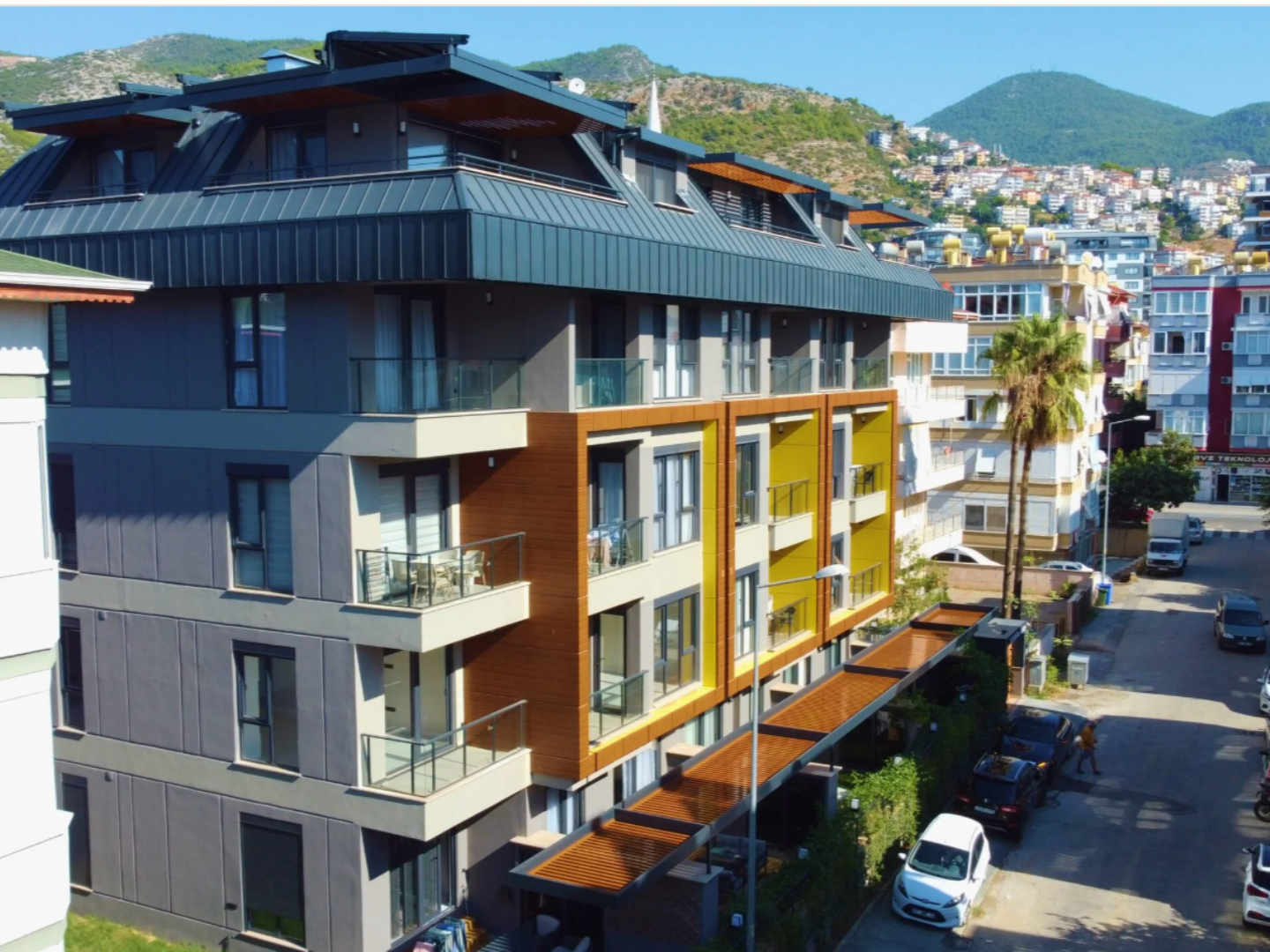 Alanya Real Estate Central Luxury 4 Room Duplex For Sale In Cleopatra Alanya 02