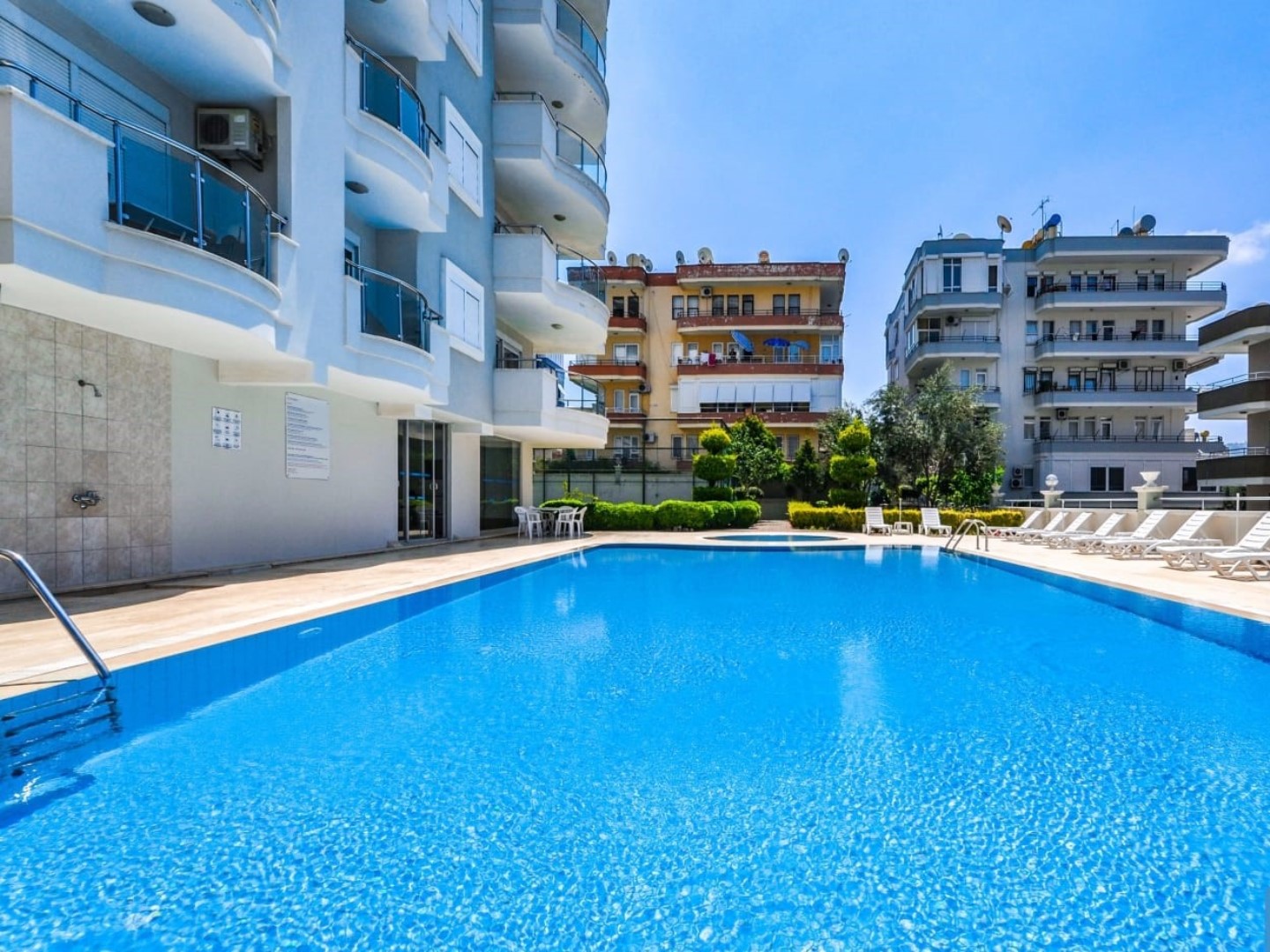 Alanya Real Estate Furnished 3 Room Apartment For Sale In Cleopatra Alanya 01